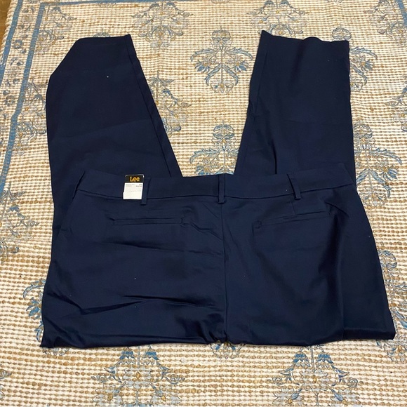 Lee Men's Navy Chinos - Picture 2 of 5